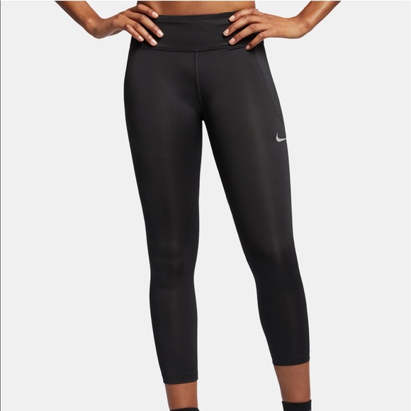 Nike Women's Fast Capri Leggings large